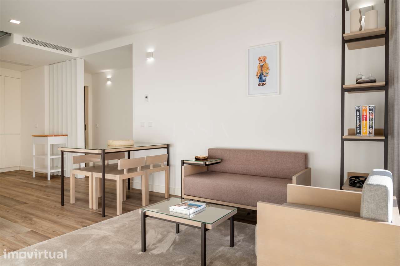 Moradia T2 Duplex com Varanda e Terraço no Fervença Palace - Grande imagem: 4/32