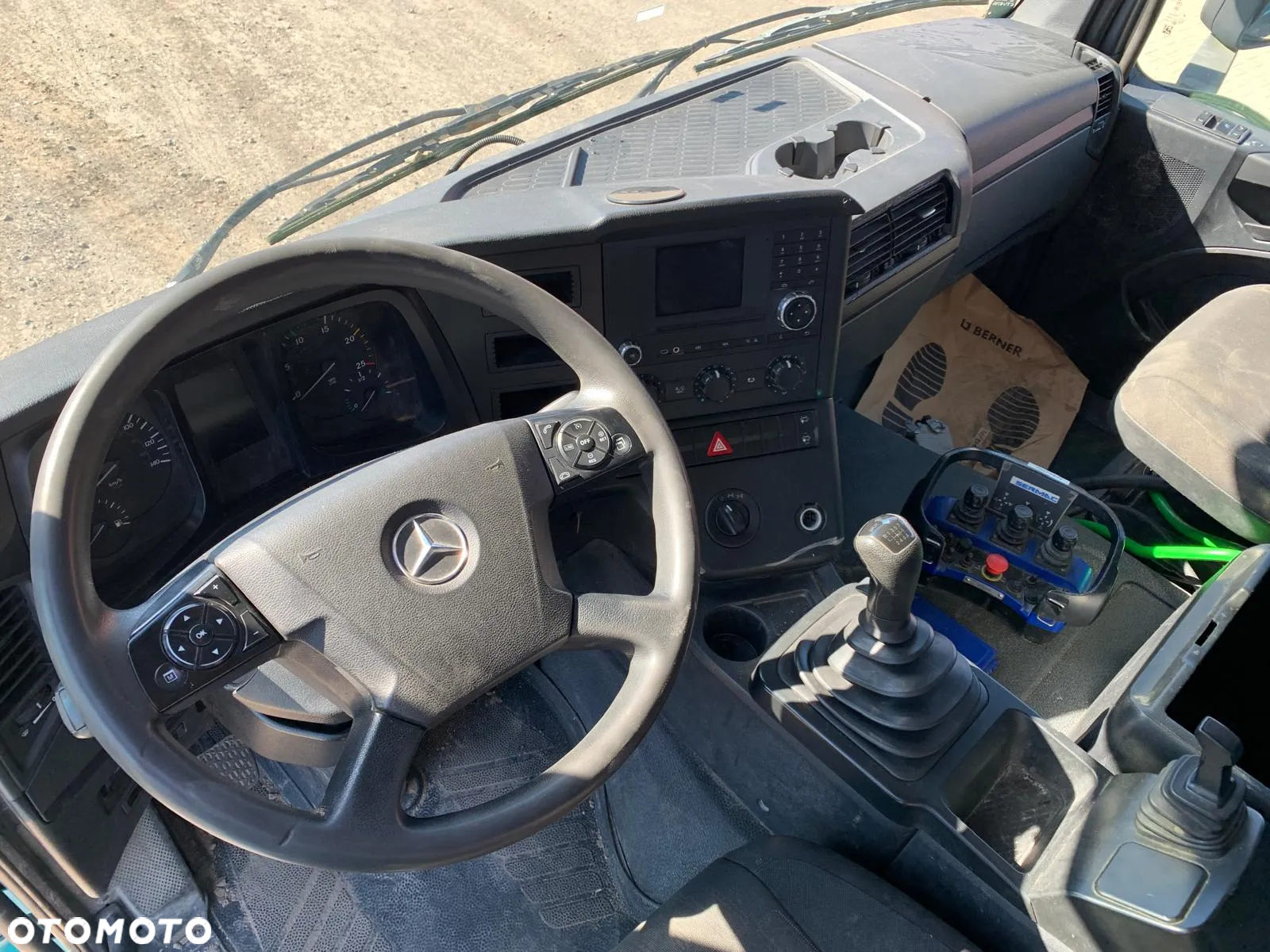 Mercedes-Benz AROCS 2636 6x4 EURO6 POMPA DO BETONU SERMAC 5Z33 - 17