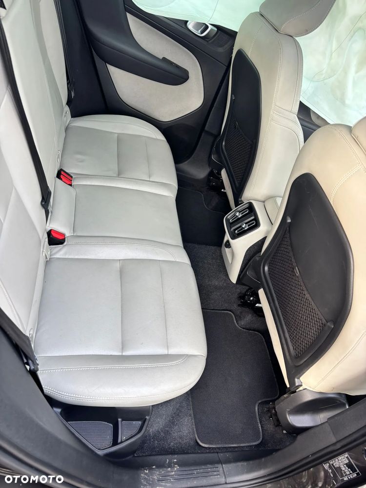 Volvo XC 40 D3 Momentum Pro - 10