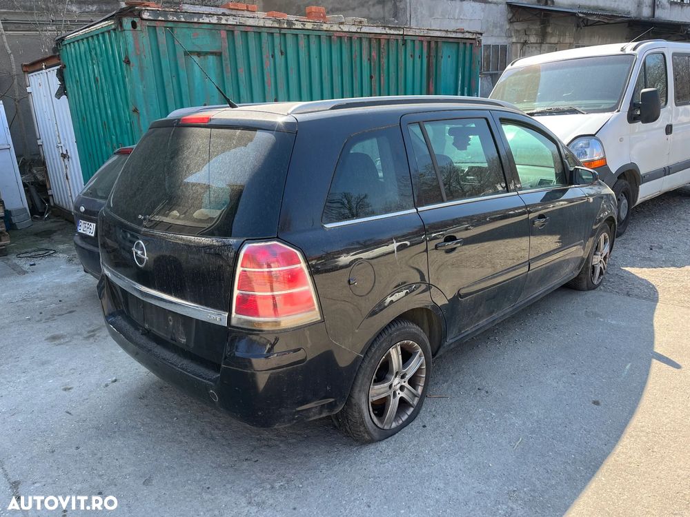 Dezmembrez Opel Zafira B 2007 negru CDTI - 3