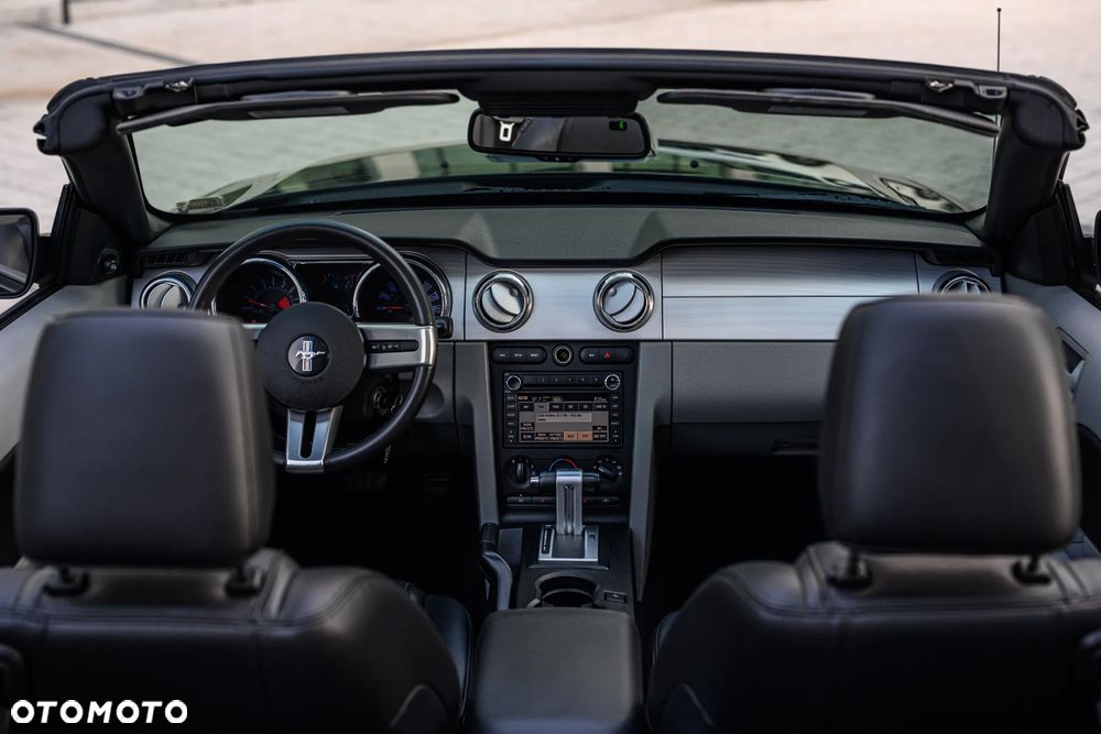 Ford Mustang 4.6 V8 GT Premium - 41