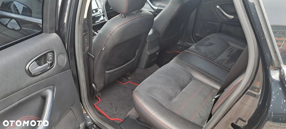 Ford Mondeo SW 2.5 Titanium S - 25
