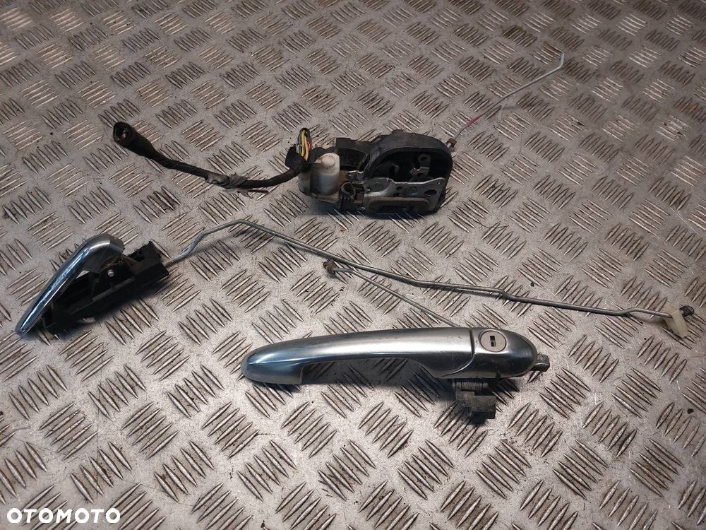ZAMEK DRZWI PRAWY PRZÓD + KLAMKI ALFA ROMEO 147 I 46736145 - 1