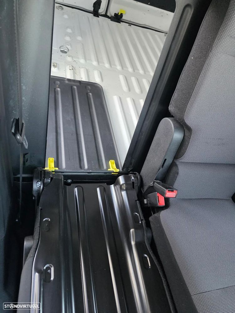 Peugeot Partner 1.6 BlueHDi Confort - 23