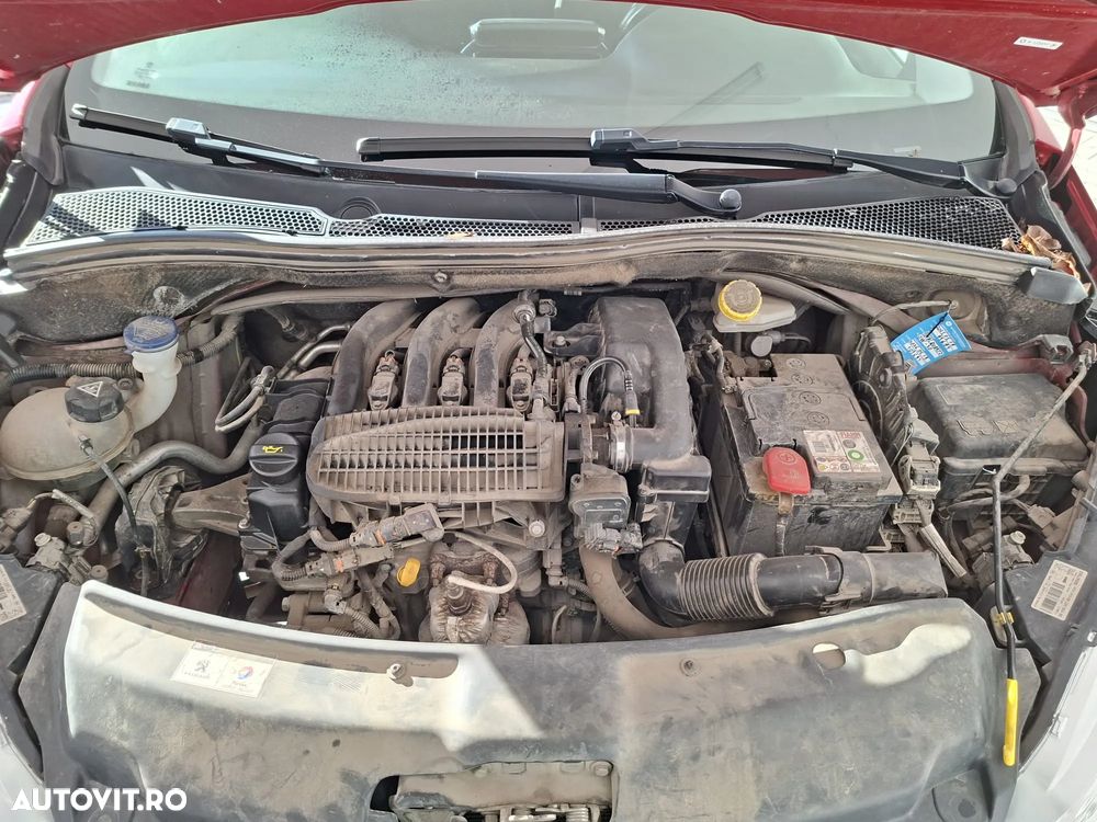 Peugeot 208 1.2 L PureTech Allure - 20