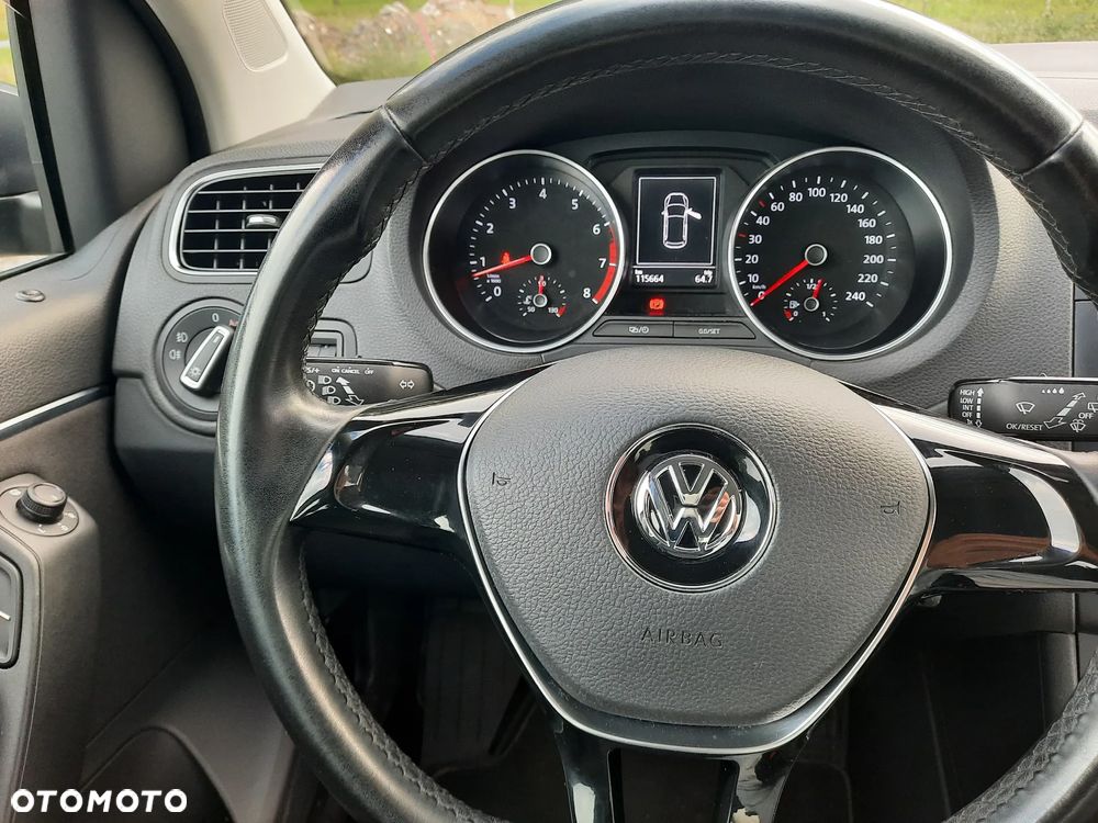Volkswagen Polo 1.2 TSI Blue Motion Technology Comfortline - 19