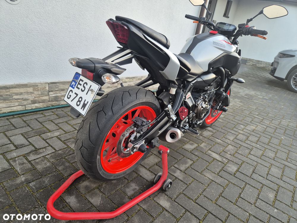Yamaha MT - 6