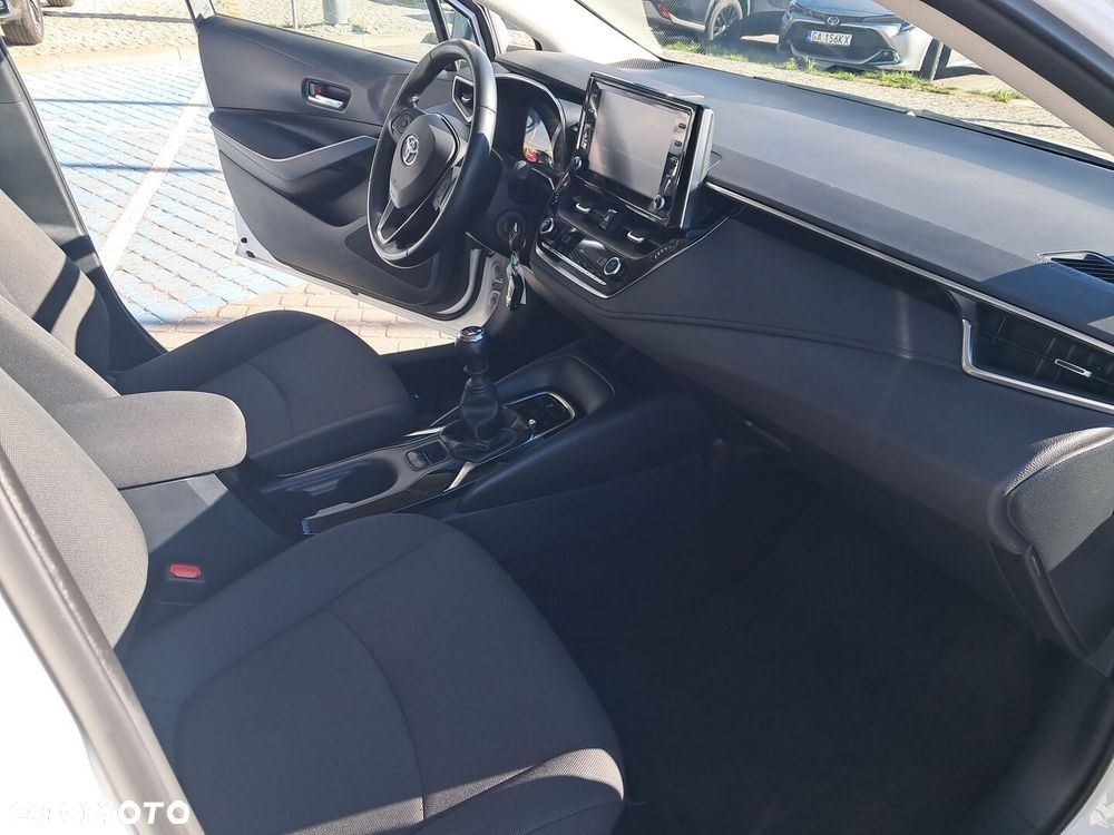 Toyota Corolla - 28
