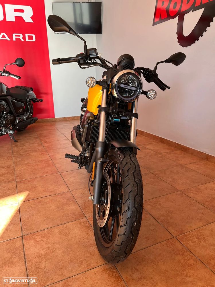 QJ Motor SRV 125 EURO5+ - COM OFERTA DE EQUIPAMENTO - 2