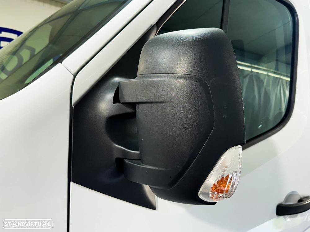 Renault Master L2H2 2.3 DCi 135cv Confort - 14