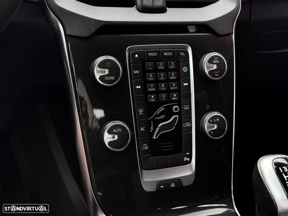 Volvo V40 2.0 D2 Momentum - 16