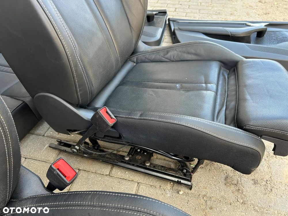 FOTELE KANAPA BOCZKI TUNEL SKODA OCTAVIA 4 IV SKÓRA KOMPLET - 9