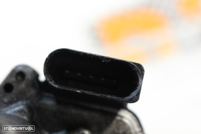 Borboleta De Admissão Volkswagen Golf Vi (5K1)  03L128063d / A2c533377 - 9