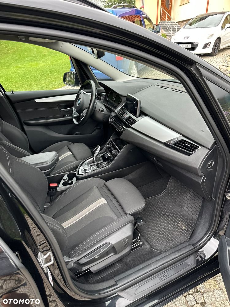 BMW Seria 2 218d xDrive - 5