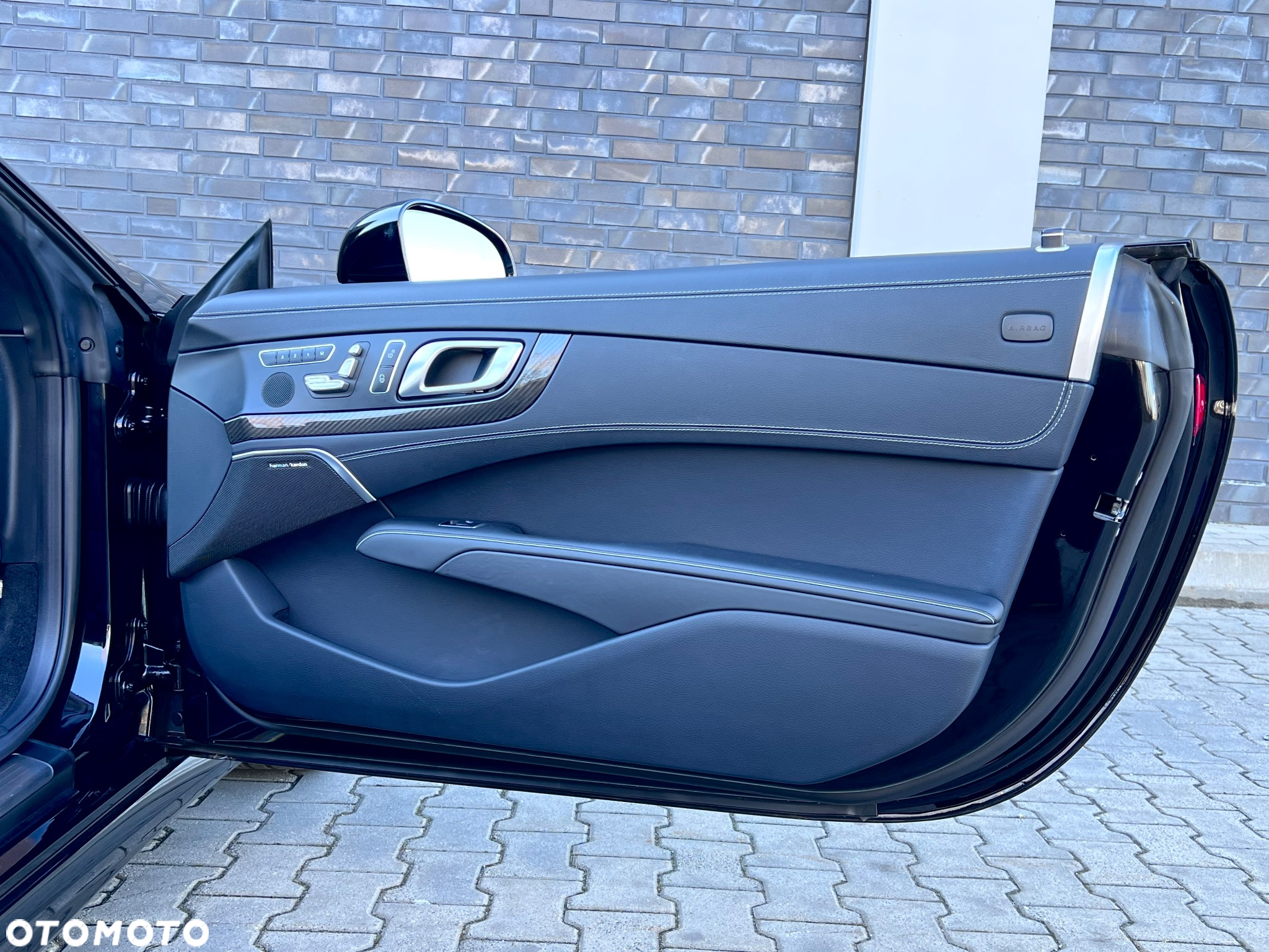 Mercedes-Benz SL 63 AMG AMG Speedshift MCT 7-Gang Sportgetriebe AMG Performance Package - 21