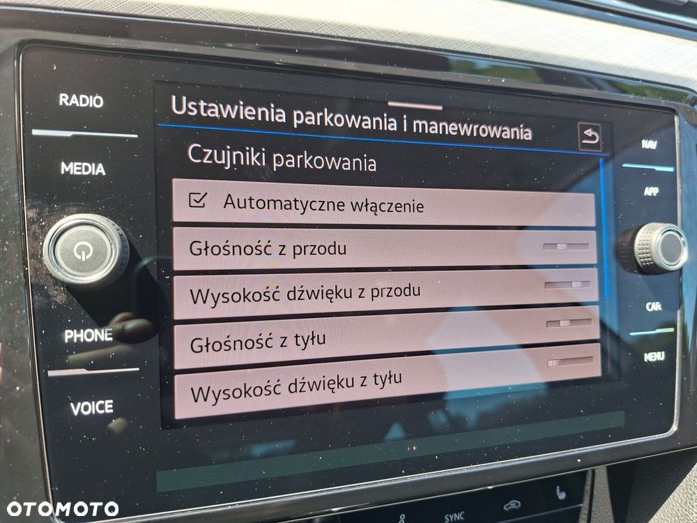 Volkswagen Passat - 27