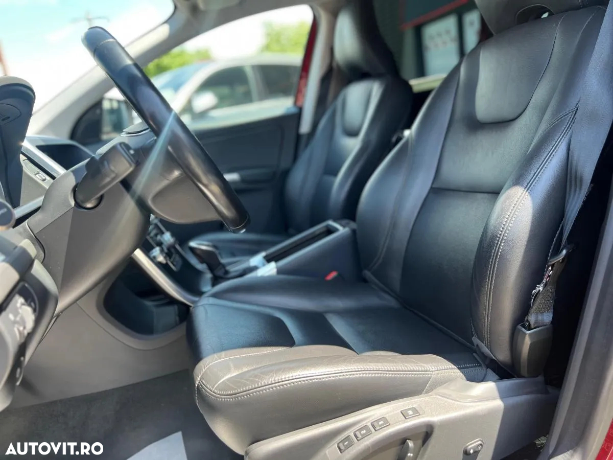 Volvo XC 60 D4AWD Kinetic - 19