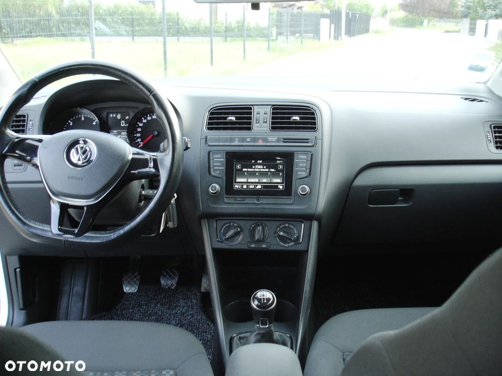 Volkswagen Polo 1.4 TDI BMT Comfortline - 15