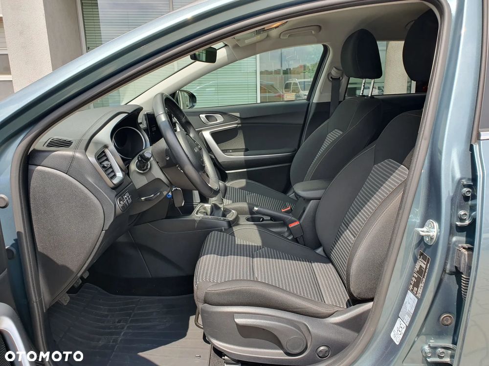 Kia Ceed 1.5 T-GDI M - 28