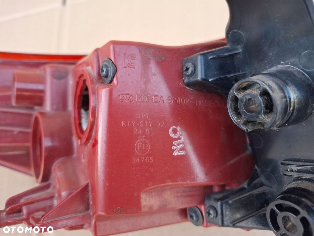 LAMPA TYŁ KIA STONIC 92402-H8 ORYGINAŁ ŁADNY STAN - 9