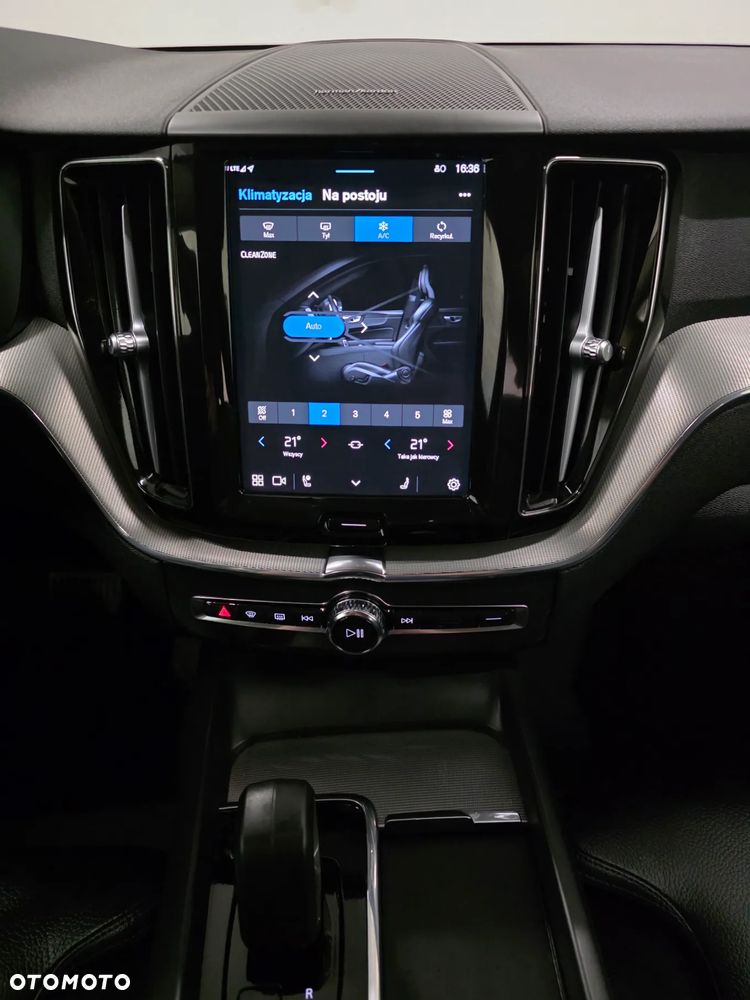 Volvo XC 60 B4 D Geartronic RDesign - 12