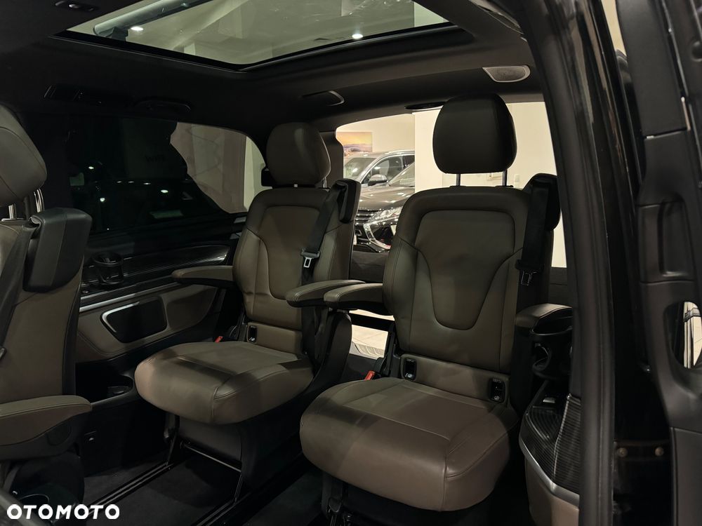 Mercedes-Benz Klasa V 300 d 4-Matic Exclusive 9G-Tronic (d³ugi) - 31