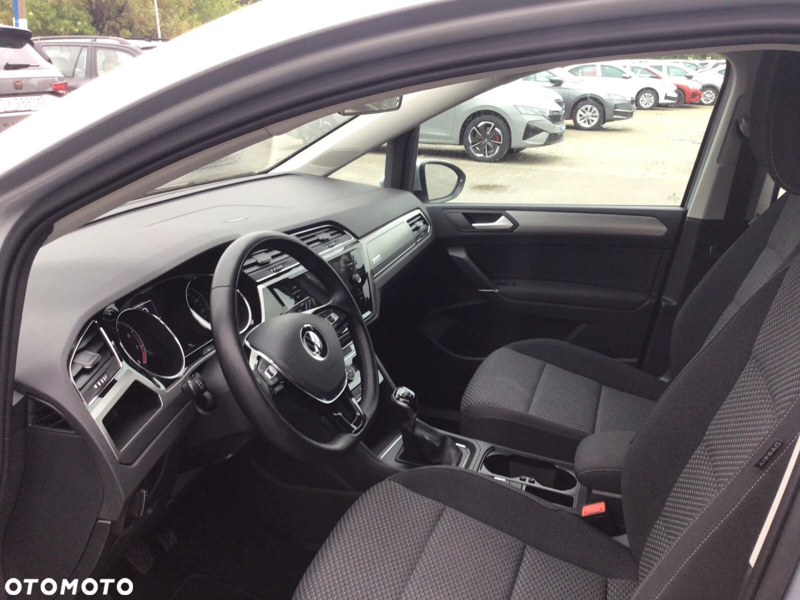 Volkswagen Touran 1.5 TSI EVO Comfortline - 25