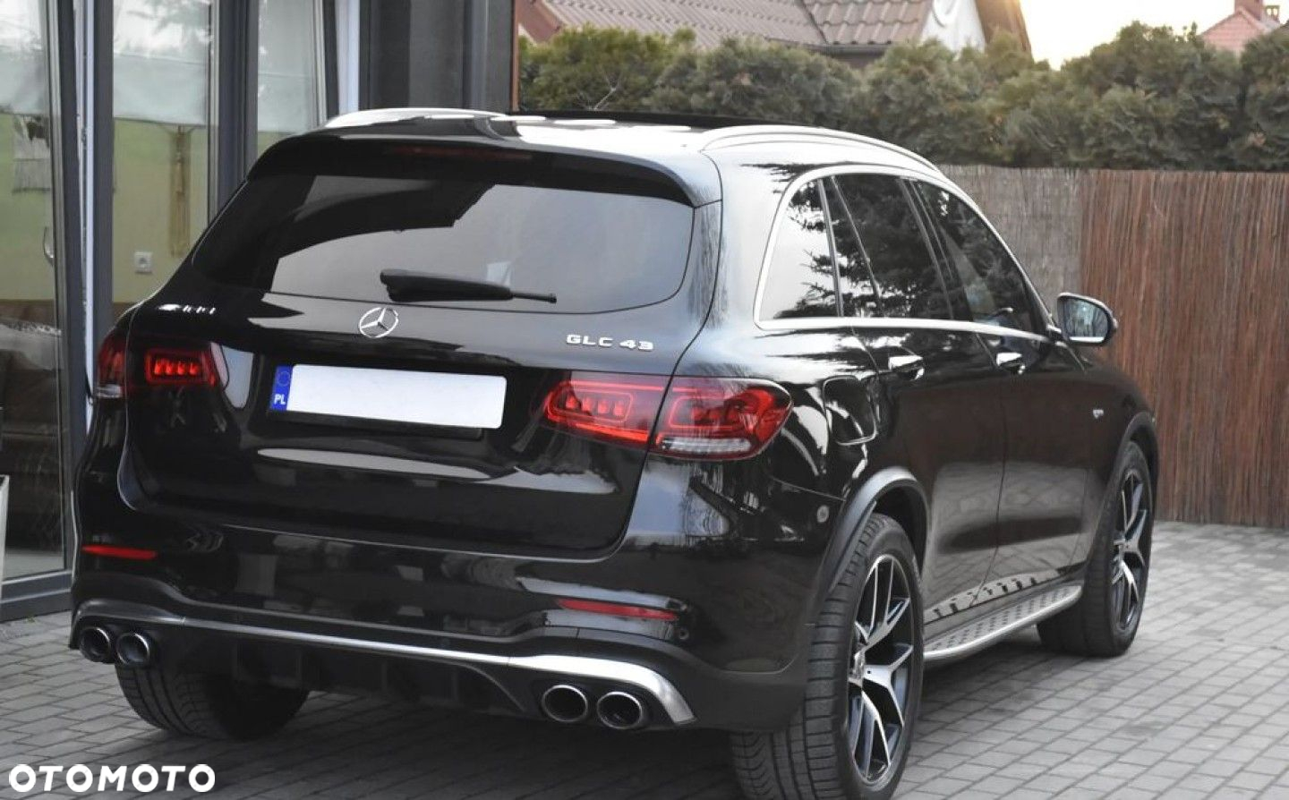 Mercedes-Benz GLC - 4