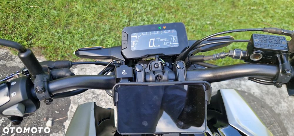 Honda CB - 10