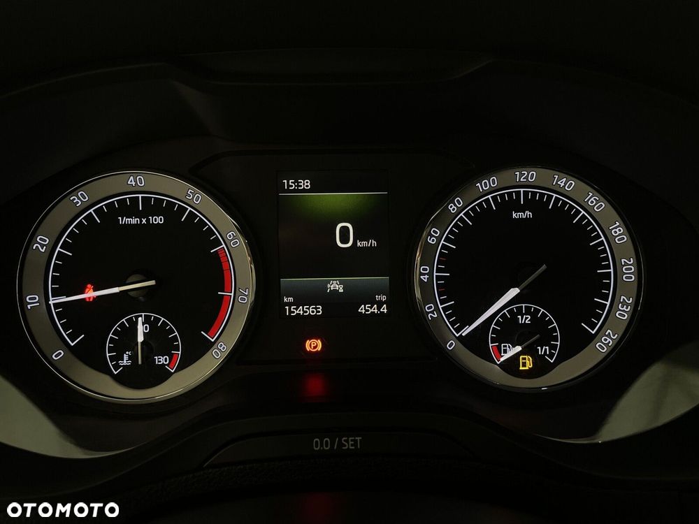 Skoda Karoq 1.5 TSI ACT GPF 4x2 Sportline - 29