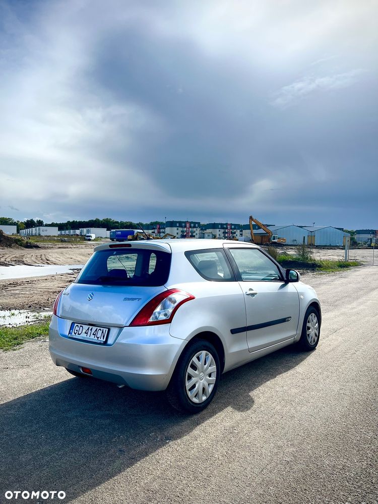 Suzuki Swift 1.2 Club - 3