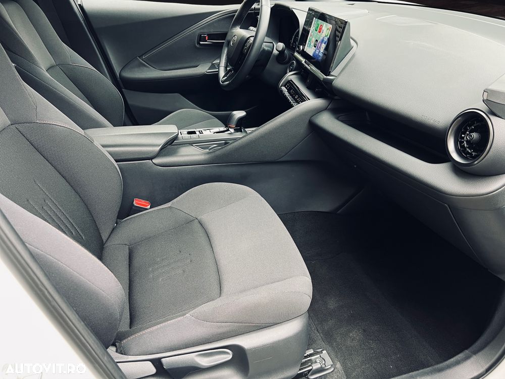 Toyota C-HR 2.0 PHEV 223 CP 4x2 CVT Dynamic - 17