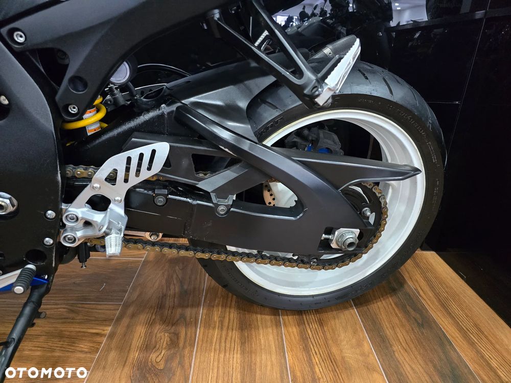 Suzuki GSX-R - 11