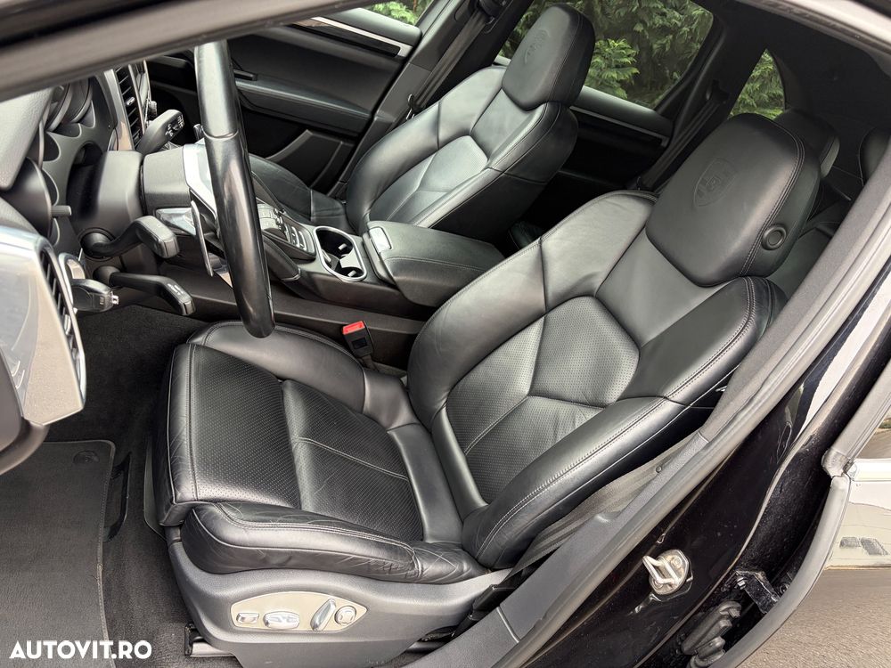 Porsche Cayenne Platinum Edition - 10
