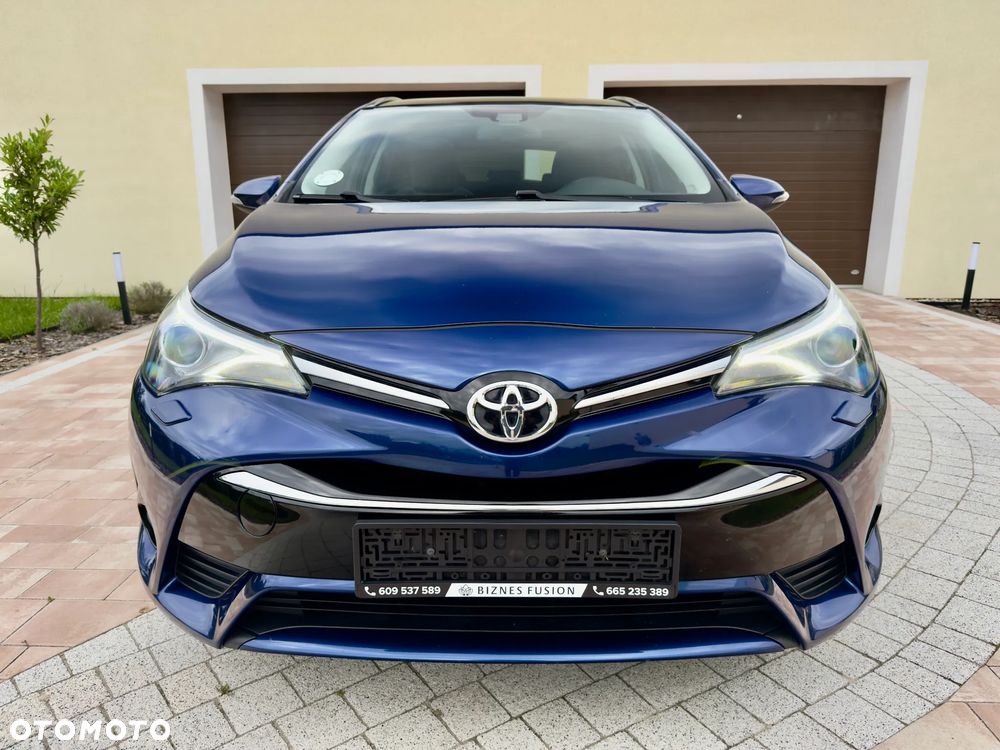 Toyota Avensis 1.8 Premium - 5