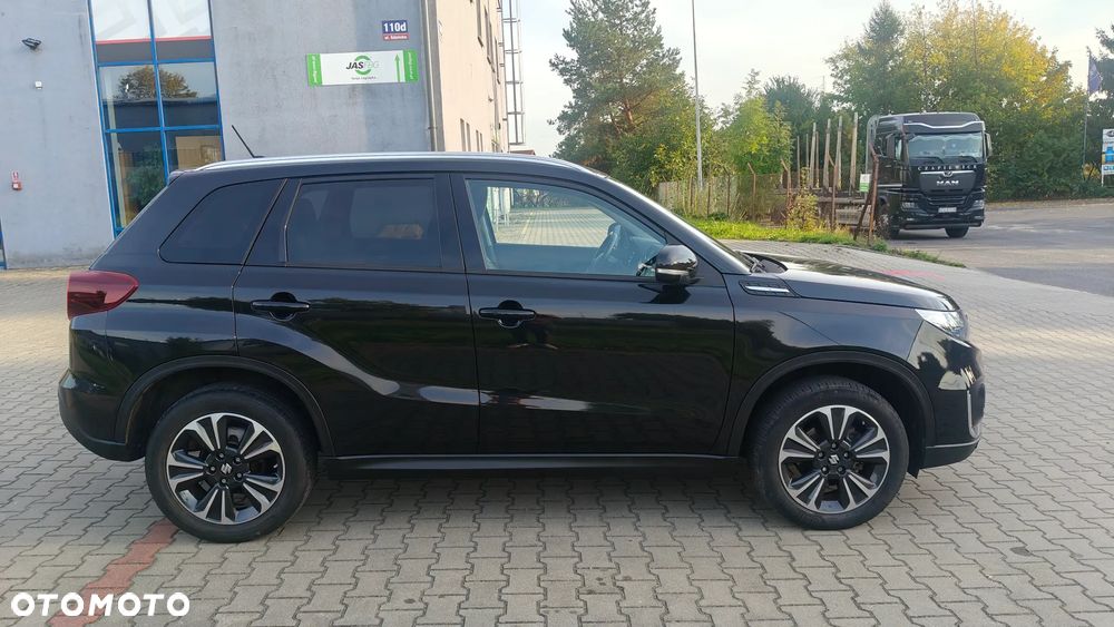 Suzuki Vitara 1.5 Dualjet Hybrid AGS Comfort+ "SHINKAI" - 9