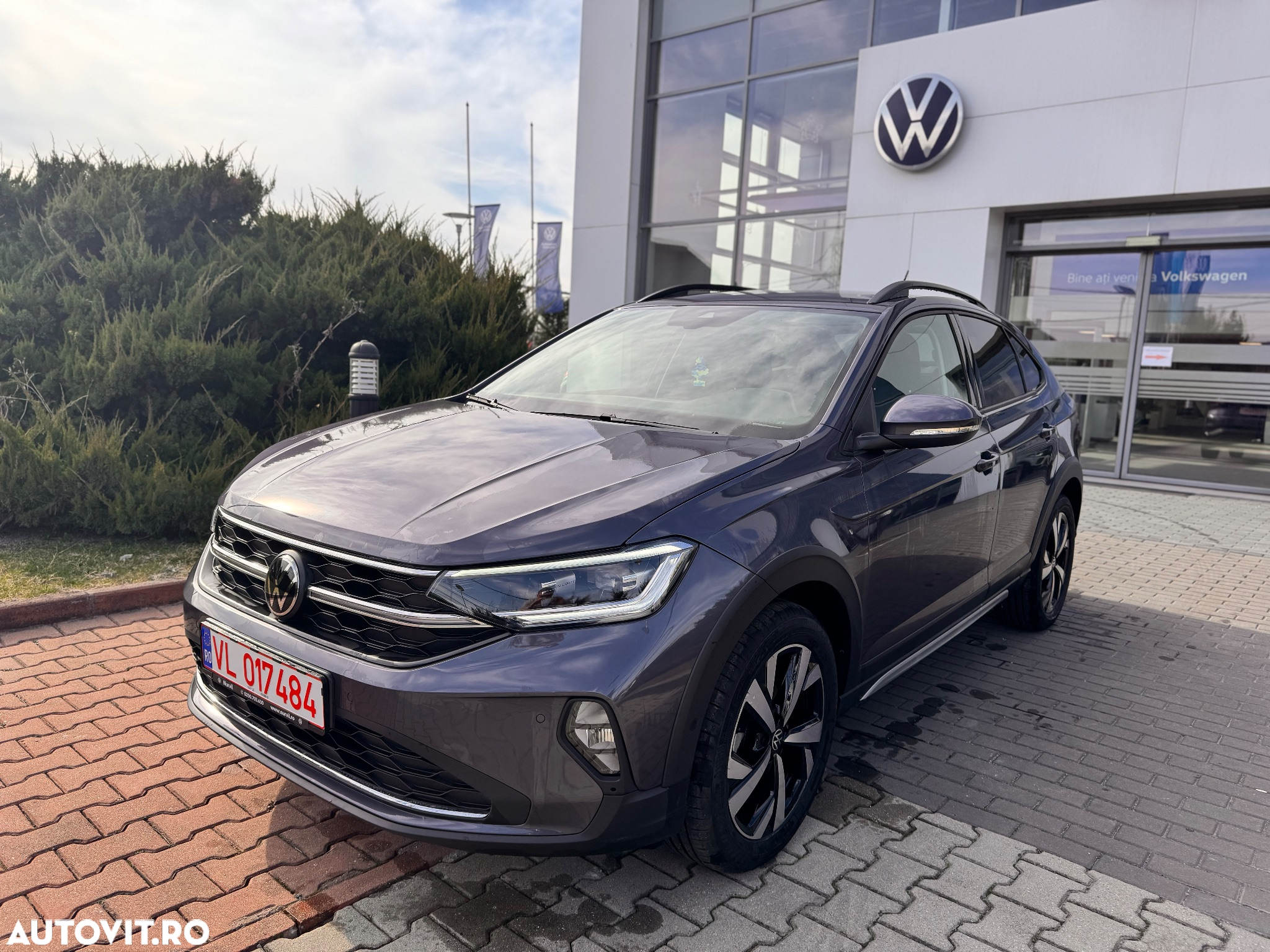 Volkswagen Taigo 1.0 TSI DSG Life - 2