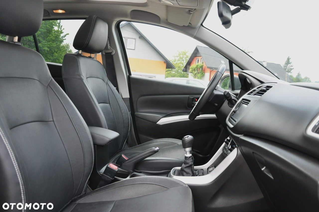 Suzuki SX4 S-Cross 1.6 DDiS Premium Plus - 16