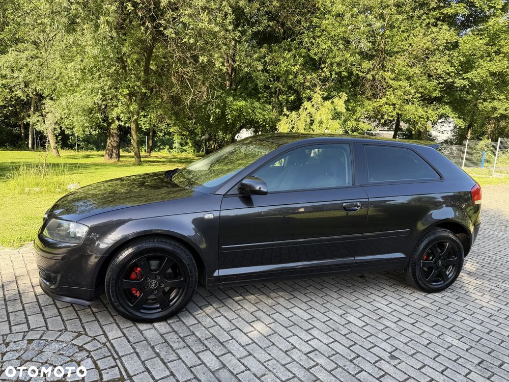 Audi A3 3-drzwiowe 1.6 FSI Ambition - 6