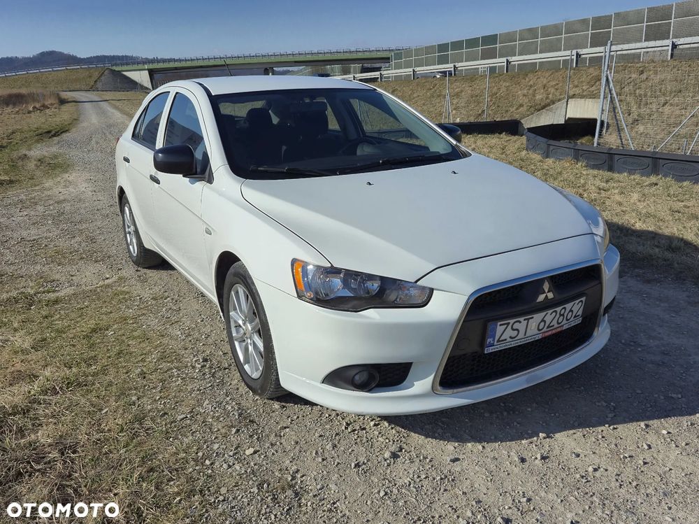Mitsubishi Lancer 1.6 Inform - 16