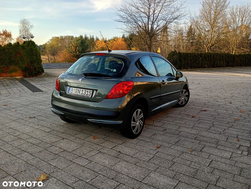 Peugeot 207 1.4 16V Trendy - 4