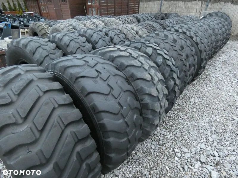 Opony do ładowarki 405/70 R18 Prawie nowe dunlop mitas - 13