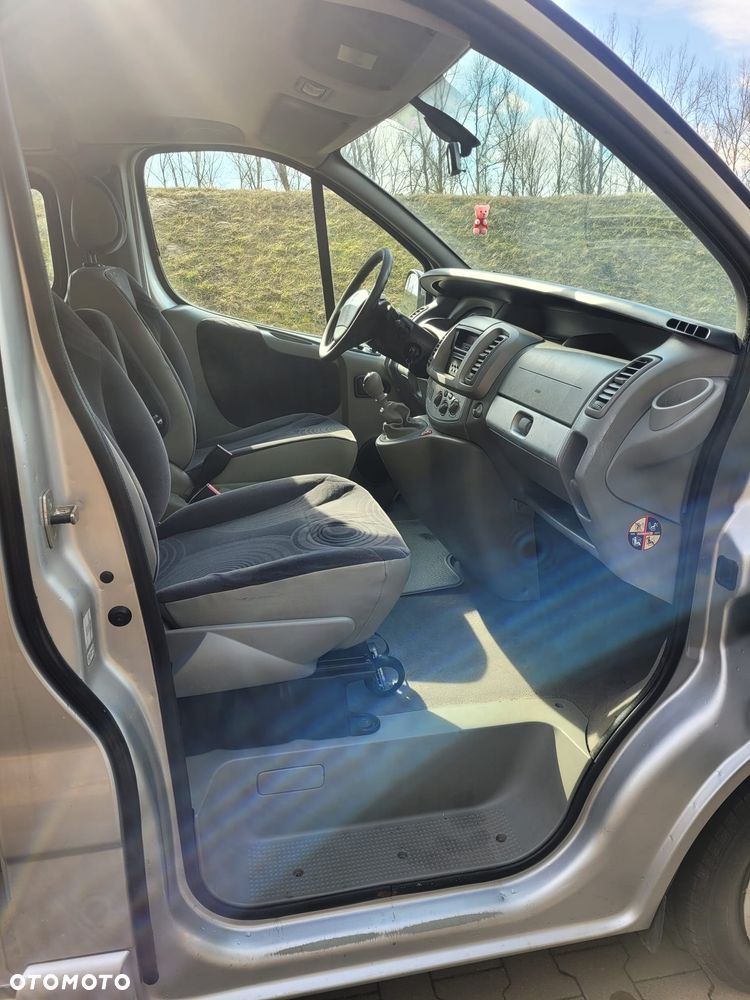 Renault Trafic Passenger Expression - 9