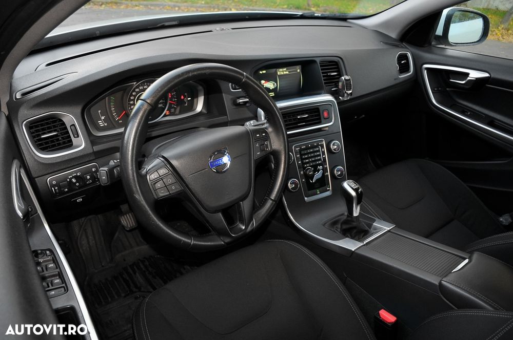 Volvo V60 D2 Kinetic - 10