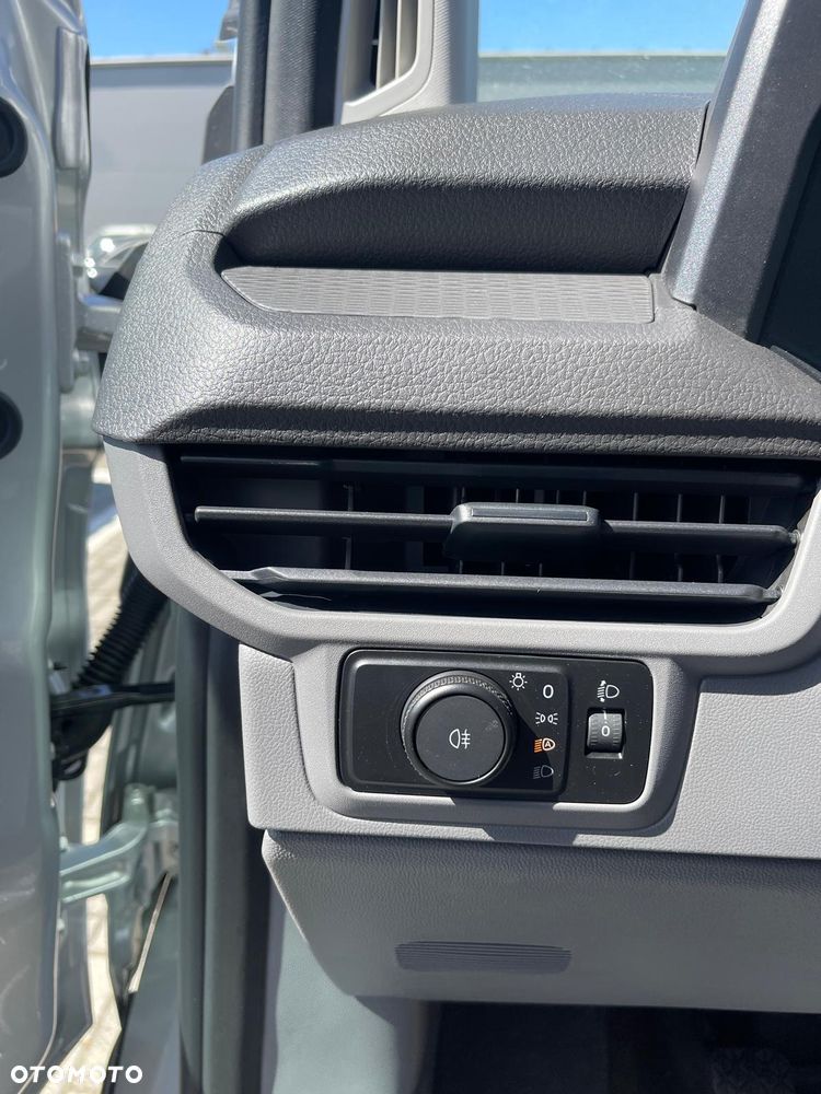 Volkswagen Transporter - 17