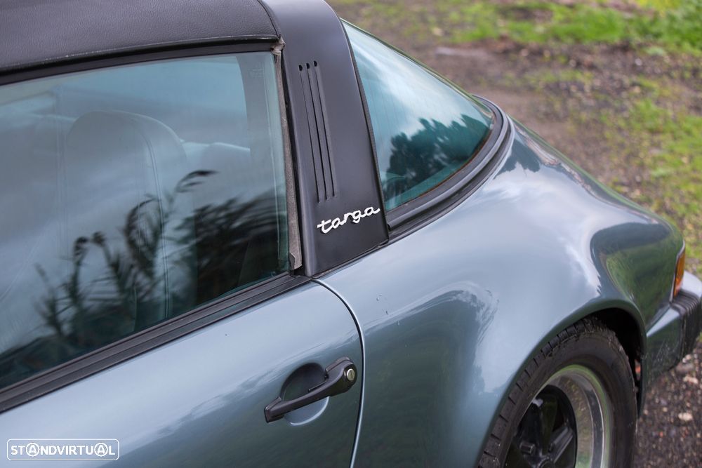 Porsche 911 Série F - 13