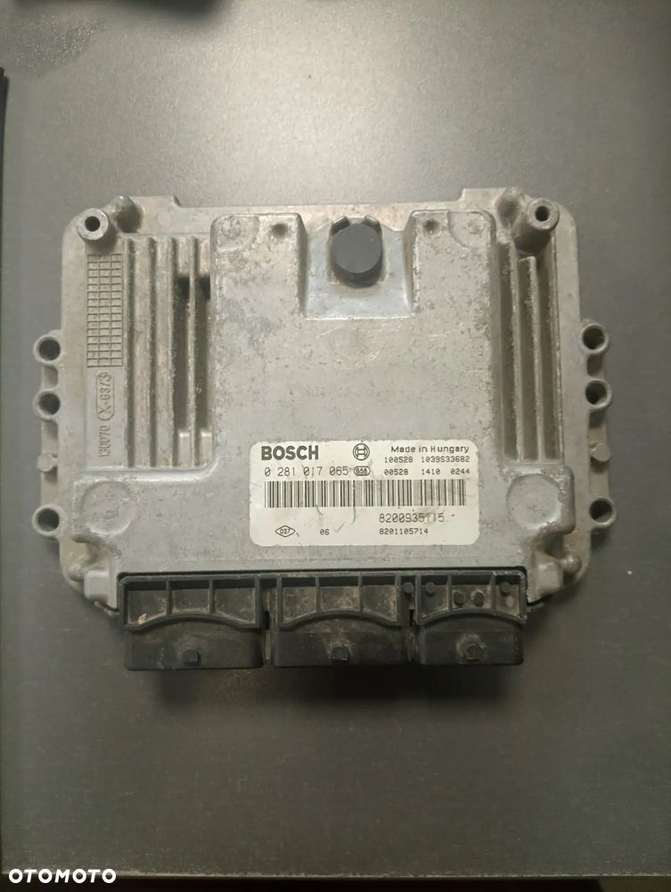 Sterownik silnika Renault Trafic II Opel Vivaro A 2.0DCI nr 0 281 017 065 - 1