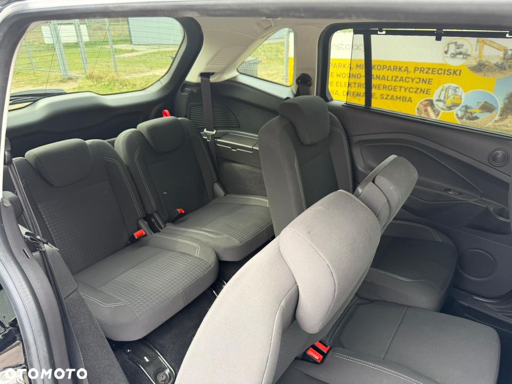 Ford Grand C-MAX - 11