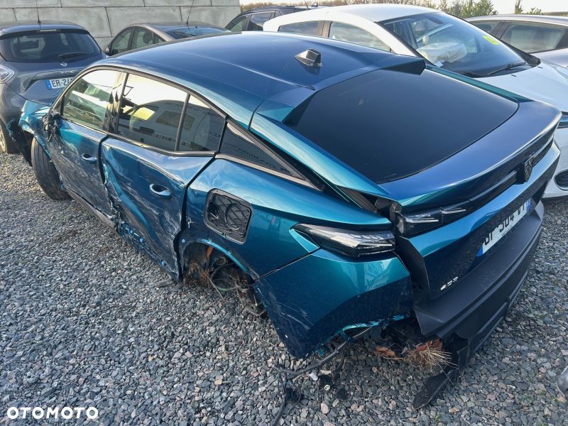 Peugeot 408 1.6 Plug-In Hybrid 180 Allure EAT8 - 3
