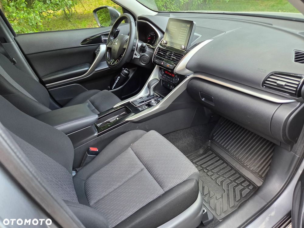 Mitsubishi Eclipse Cross 1.5 T GPF Instyle CVT 4WD - 23